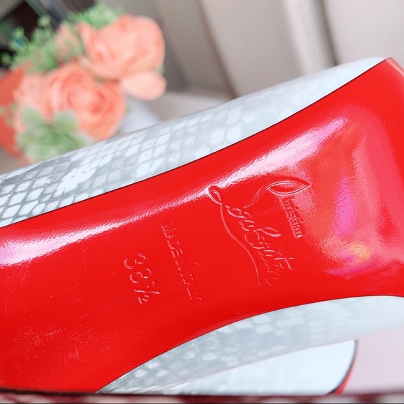 🔥🔥SOLD 🔥🔥Authentic Christian Louboutin Shoes - Picture 7 of 8